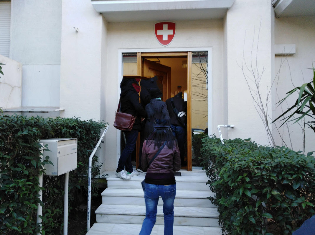 Παρέμβαση Στην Πρεσβεία της Ελβετίας