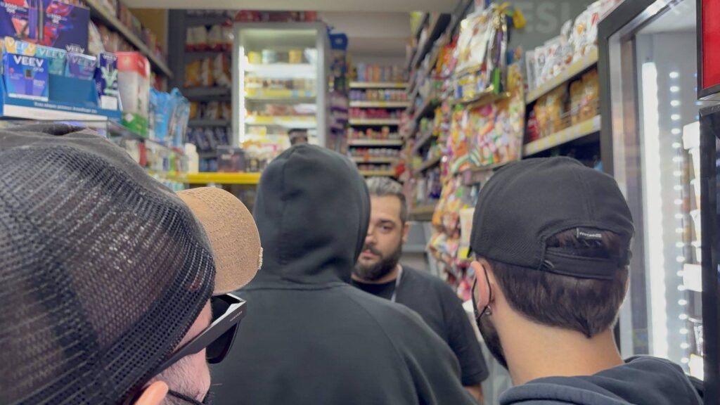 "YES! STORES"