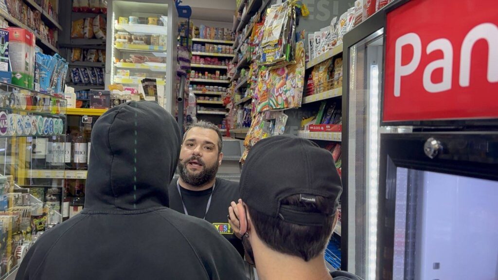 "YES! STORES"